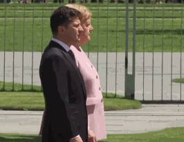 1560902709197650.gif